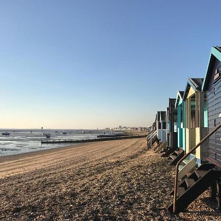 Seafront Suites - Close To Beach, Train Station & Southend Airport Southend-on-Sea Exterior foto